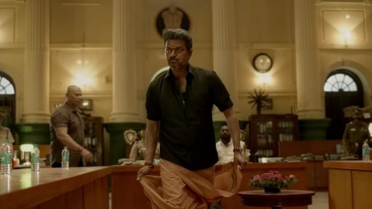 బిగిల్ శాటిలైట్ రైట్స్ డీల్ అదుర్స్.. క్రేజ్ అంటే ఇదీ! బిగిల్ శాటిలైట్ రైట్స్ డీల్ అదుర్స్.. క్రేజ్ అంటే ఇదీ!