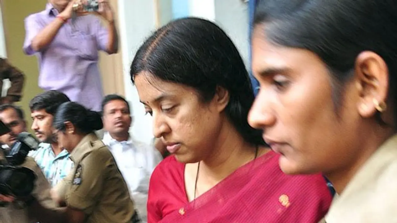 ఓఎంసీ కేసులో శ్రీలక్ష్మి మెమో డిస్మిస్ చేసిన సీబీఐ కోర్టు... ఓఎంసీ కేసులో శ్రీలక్ష్మి మెమో డిస్మిస్ చేసిన సీబీఐ కోర్టు...