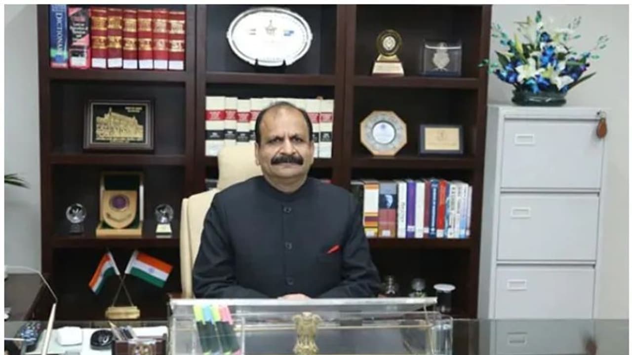 രാജ്യത്ത് വേരുറപ്പിക്കാനൊരുങ്ങി ജമാഅത്ത് ഉൽ മുജാഹിദ്ദീൻ ബംഗ്ലാദേശ്; കേരളത്തിലുമെത്തിയതായി റിപ്പോര്ട്ട് രാജ്യത്ത് വേരുറപ്പിക്കാനൊരുങ്ങി ജമാഅത്ത് ഉൽ മുജാഹിദ്ദീൻ ബംഗ്ലാദേശ്; കേരളത്തിലുമെത്തിയതായി റിപ്പോര്ട്ട്