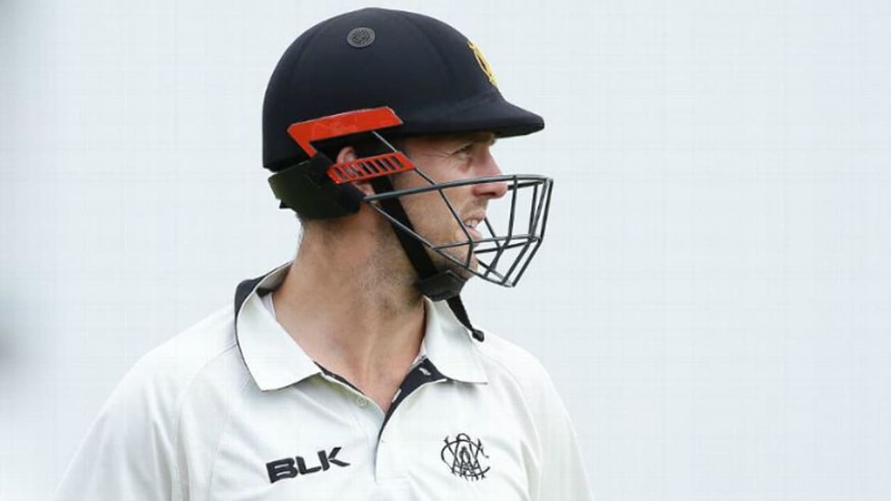 செம கடுப்புல சுவரில் குத்தி கையை உடைத்துக்கொண்ட ஆஸ்திரேலிய வீரர்.. இதெல்லாம் தேவையா..? செம கடுப்புல சுவரில் குத்தி கையை உடைத்துக்கொண்ட ஆஸ்திரேலிய வீரர்.. இதெல்லாம் தேவையா..?