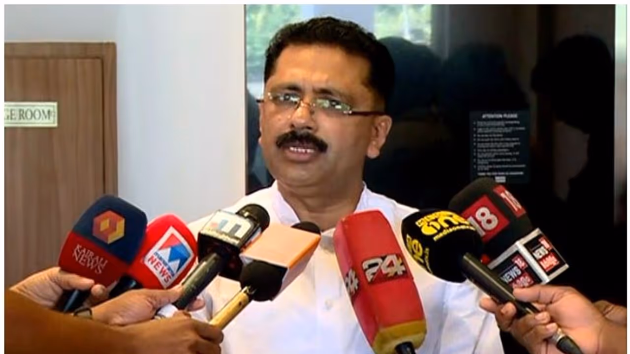 കോളേജ് മാറ്റത്തിലും മന്ത്രിയുടെ ചട്ടവിരുദ്ധ ഇടപെടൽ: ജലീലിനെതിരായ കുരുക്ക് വീണ്ടും മുറുകുന്നു