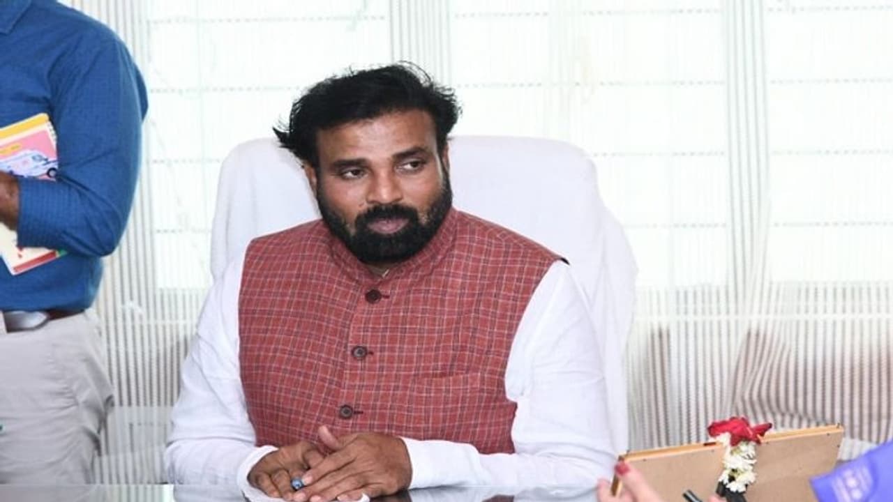 'ಶ್ರೀರಾಮುಲುರನ್ನು ಡಿಸಿಎಂ ಮಾಡಬೇಕೆಂಬುದು ನಮ್ಮೆಲ್ಲರ ಒತ್ತಾಸೆ'