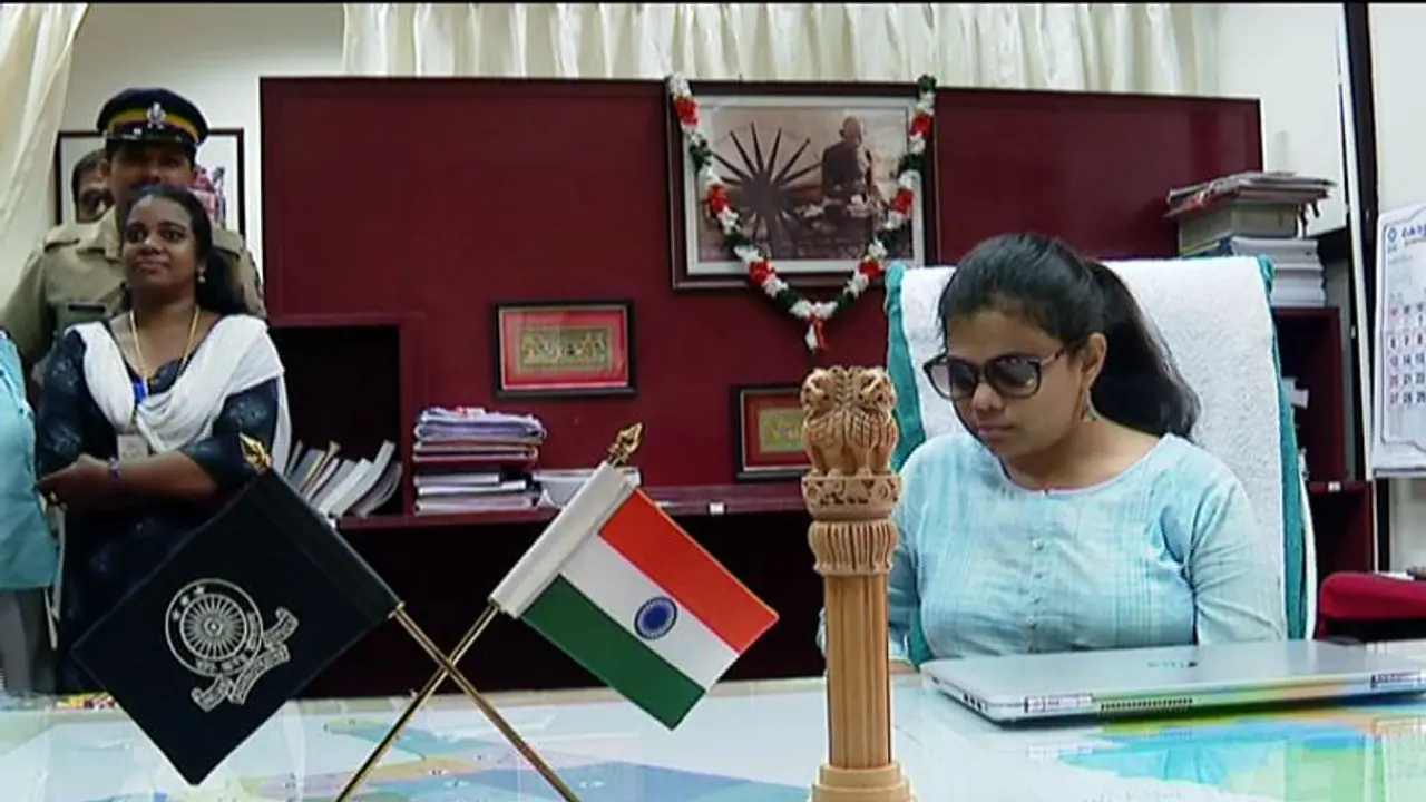 జిల్లా కలెక్టర్ గా అంధురాలు.... అందరికీ ఆదర్శం ఈ ప్రాంజల్ జిల్లా కలెక్టర్ గా అంధురాలు.... అందరికీ ఆదర్శం ఈ ప్రాంజల్