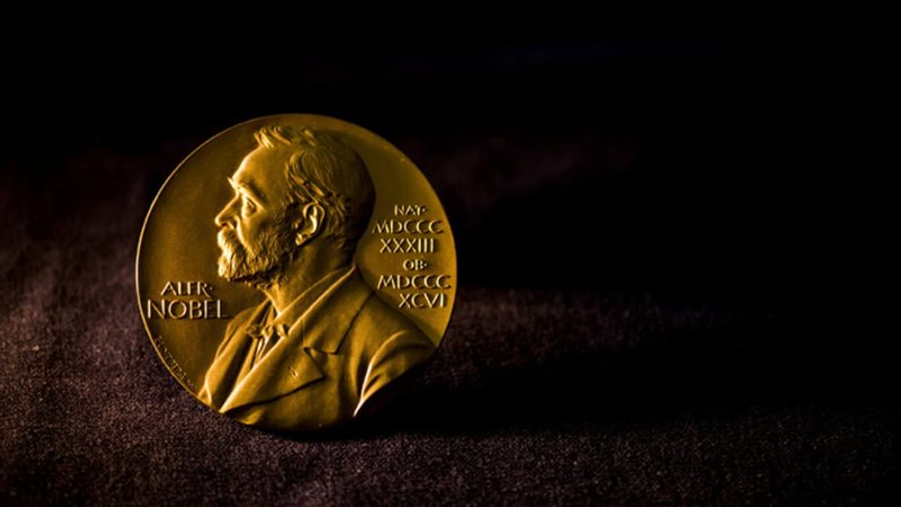 నోబెల్ అందుకున్న భార్యాభర్తలు వీరే నోబెల్ అందుకున్న భార్యాభర్తలు వీరే