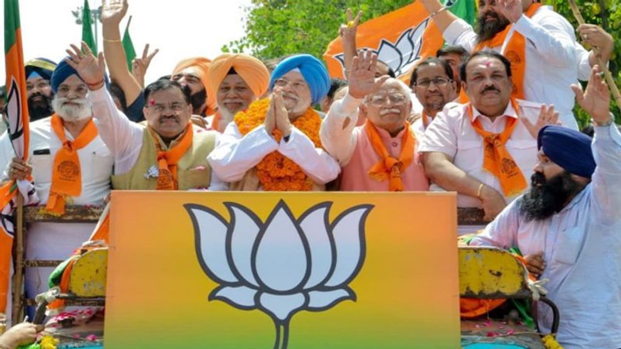 हरियाणा में भाजपा की सरकार बनेगी, शपथ ग्रहण में शिअद प्रमुख होंगे विशेष अतिथि तरूण चुघ हरियाणा में भाजपा की सरकार बनेगी, शपथ ग्रहण में शिअद प्रमुख होंगे विशेष अतिथि तरूण चुघ