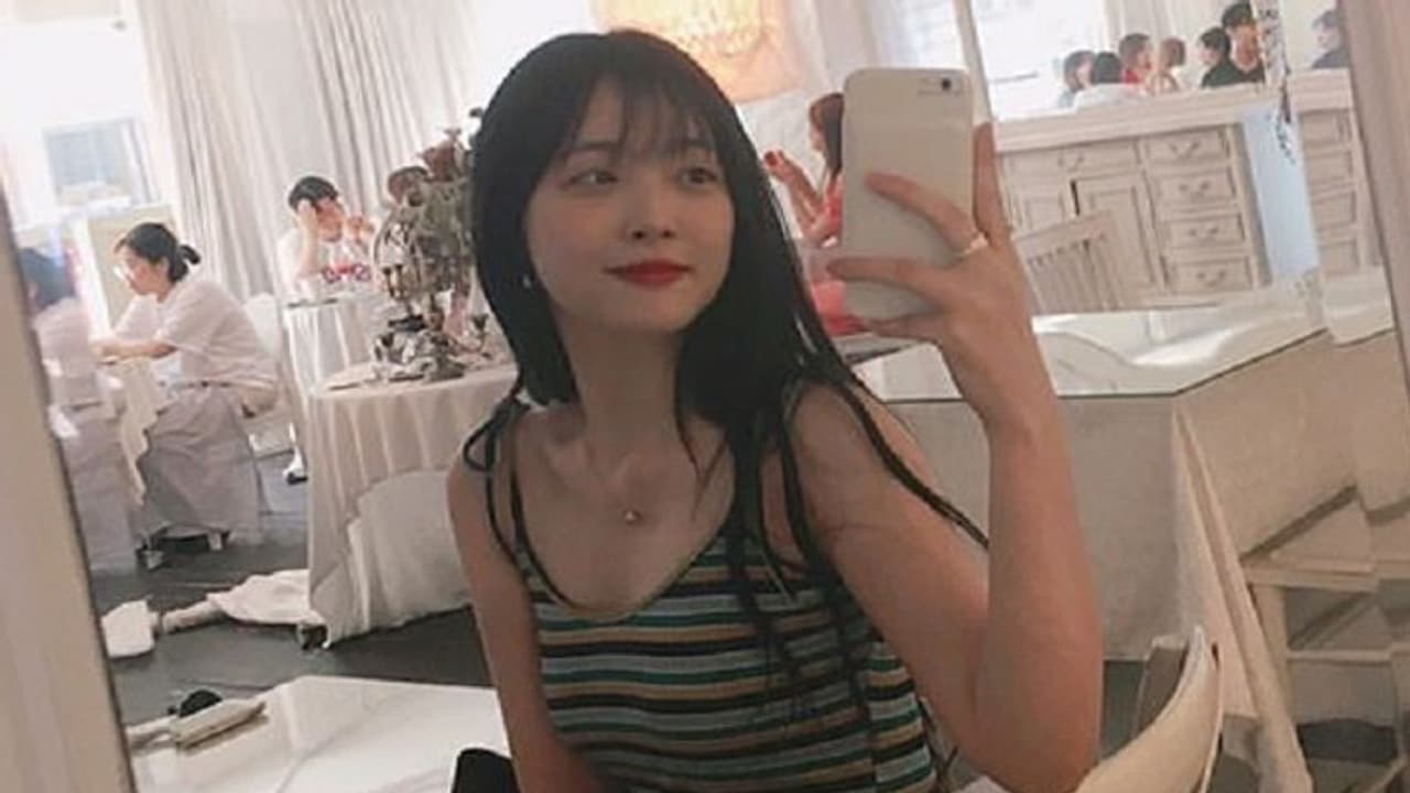 ಸ್ತನ ಪ್ರದರ್ಶಿಸಿ ಟೀಕೆಗೆ ಗುರಿಯಾಗಿದ್ದ 25 ವರ್ಷದ ಪಾಪ್ ಸ್ಟಾರ್ ಆತ್ಮಹತ್ಯೆ ಸ್ತನ ಪ್ರದರ್ಶಿಸಿ ಟೀಕೆಗೆ ಗುರಿಯಾಗಿದ್ದ 25 ವರ್ಷದ ಪಾಪ್ ಸ್ಟಾರ್ ಆತ್ಮಹತ್ಯೆ