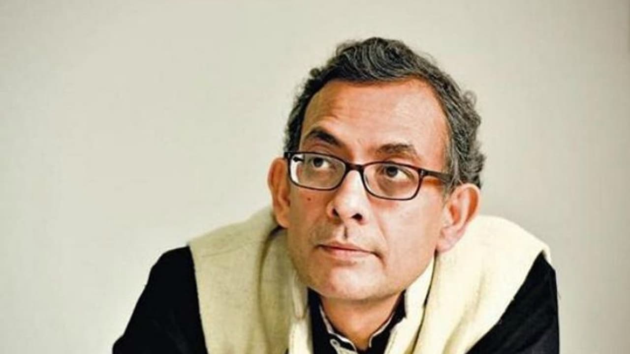 তেইশে ই কলকাতায় নোবেল জয়ী অর্থনীতিবিদ অভিজিৎ, শুক্রবারই দেশে ফিরছেন তিনি তেইশে ই কলকাতায় নোবেল জয়ী অর্থনীতিবিদ অভিজিৎ, শুক্রবারই দেশে ফিরছেন তিনি