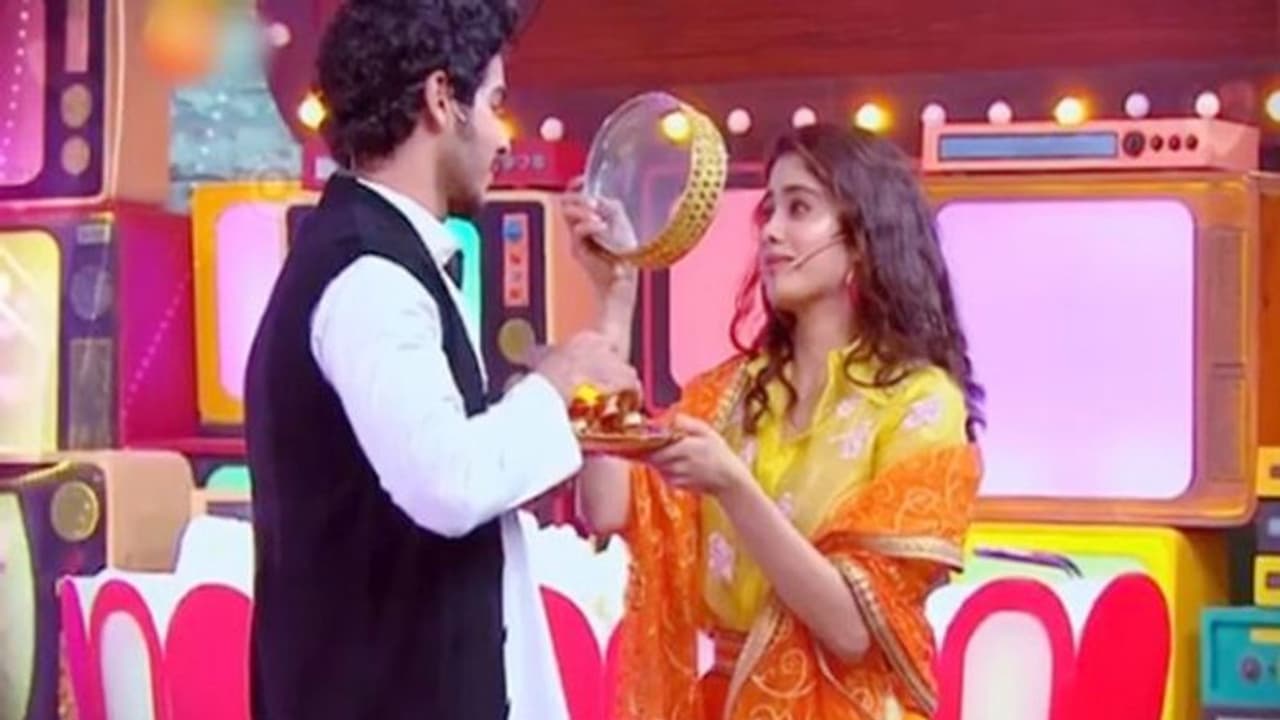 जाह्नवी ने ईशान के लिए रखा करवा चौथ का व्रत! शाहरुख काजल की फिल्म का रिक्रिएट किया ये सीन जाह्नवी ने ईशान के लिए रखा करवा चौथ का व्रत! शाहरुख काजल की फिल्म का रिक्रिएट किया ये सीन