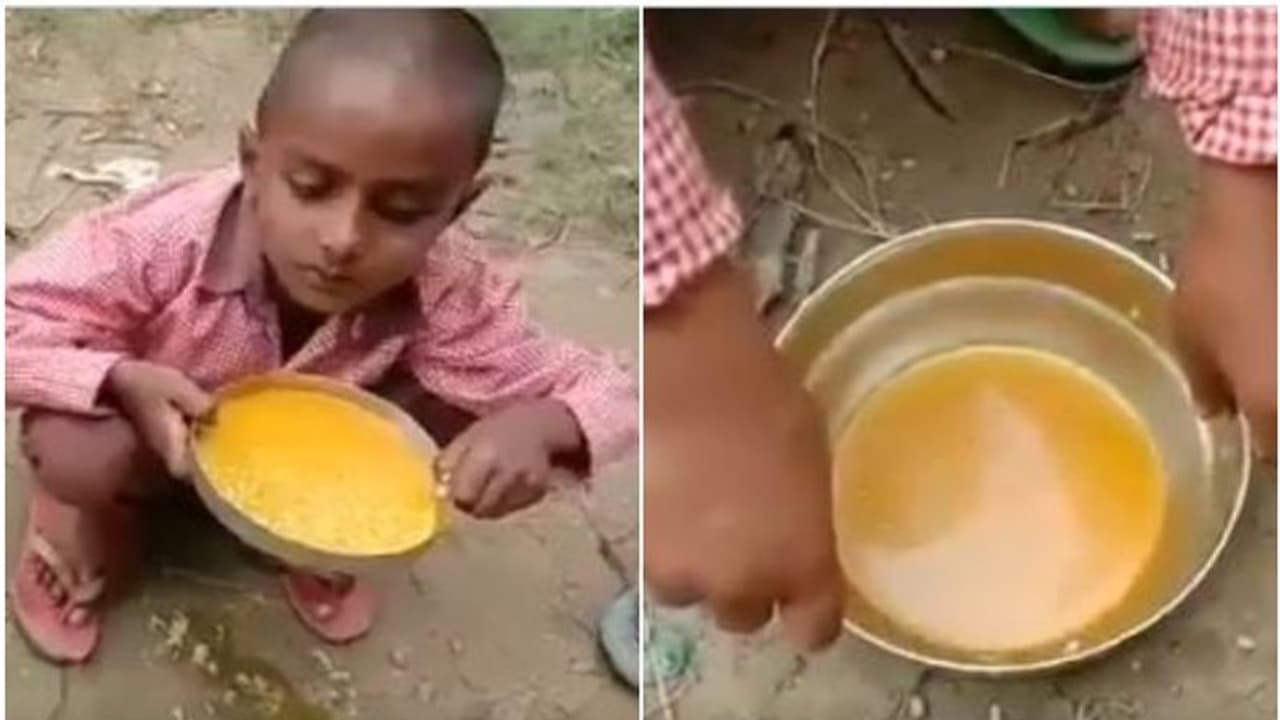 യുപിയിലെ സ്കൂളില് കുട്ടികള്ക്ക് ഉച്ചഭക്ഷണമായി നല്കുന്നത് ചോറും മഞ്ഞള് വെള്ളവും യുപിയിലെ സ്കൂളില് കുട്ടികള്ക്ക് ഉച്ചഭക്ഷണമായി നല്കുന്നത് ചോറും മഞ്ഞള് വെള്ളവും