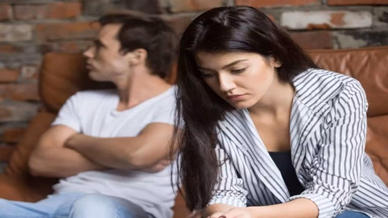 সঙ্গিনীর মেজাজ সব সময় সপ্তমে, মাথায় রাখুন এই বিষয়গুলি সঙ্গিনীর মেজাজ সব সময় সপ্তমে, মাথায় রাখুন এই বিষয়গুলি