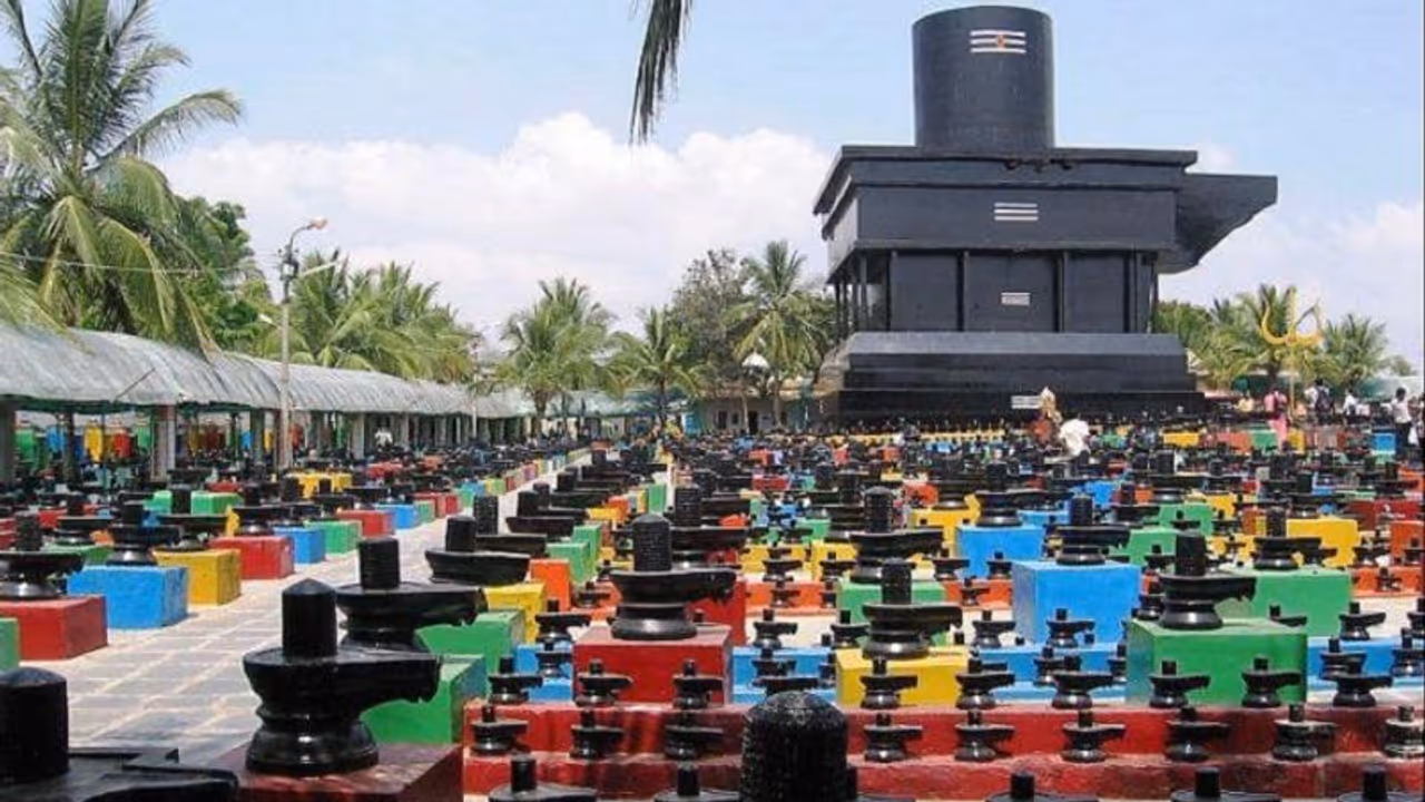 ಕೋಟಿಲಿಂಗೇಶ್ವರದಲ್ಲಿ ಪ್ರಸಾದ ವಿನಿಯೋಗ ರದ್ದು ಕೋಟಿಲಿಂಗೇಶ್ವರದಲ್ಲಿ ಪ್ರಸಾದ ವಿನಿಯೋಗ ರದ್ದು