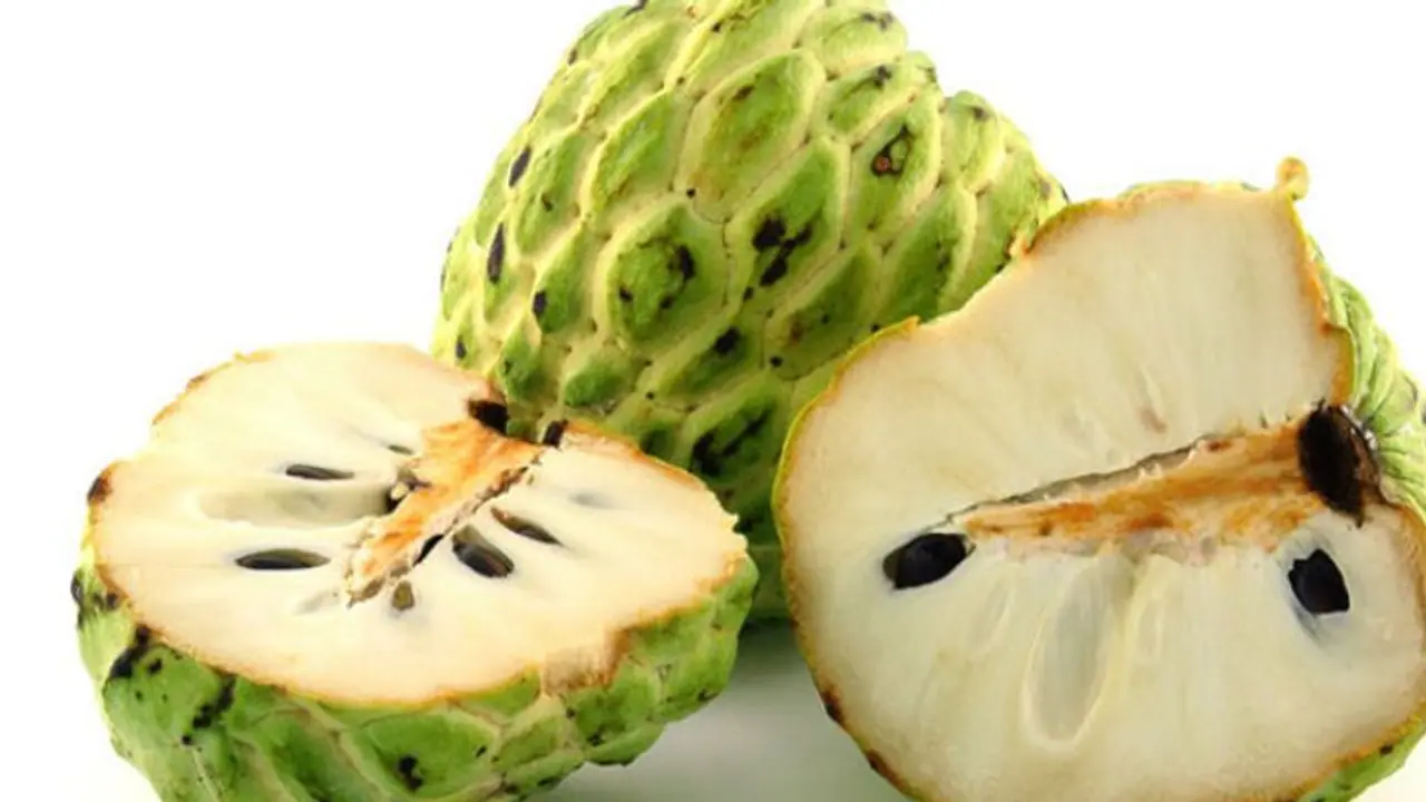 സീതപ്പഴം ഇഷ്ടമാണോ? കഴിക്കും മുമ്പറിയാം ഇക്കാര്യങ്ങള്‍...