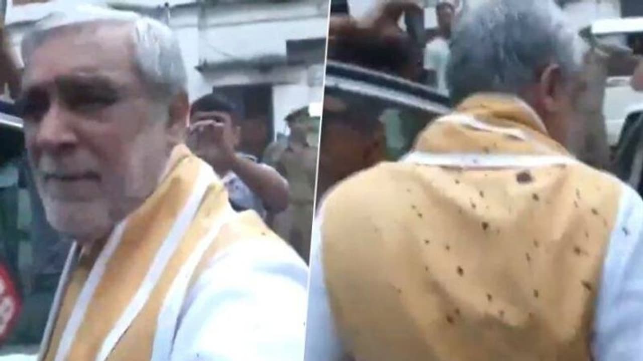 Patna: Ink thrown at Union minister Ashwini Choubey, slams it as act of criminal minded public Patna: Ink thrown at Union minister Ashwini Choubey, slams it as act of criminal minded public