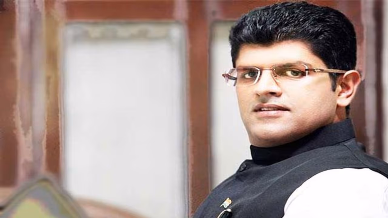 दुष्यंत चौटाला को दुबई से आया धमकी भरा फोन, गंभीर परिणाम भुगतने की चेतावनी दुष्यंत चौटाला को दुबई से आया धमकी भरा फोन, गंभीर परिणाम भुगतने की चेतावनी