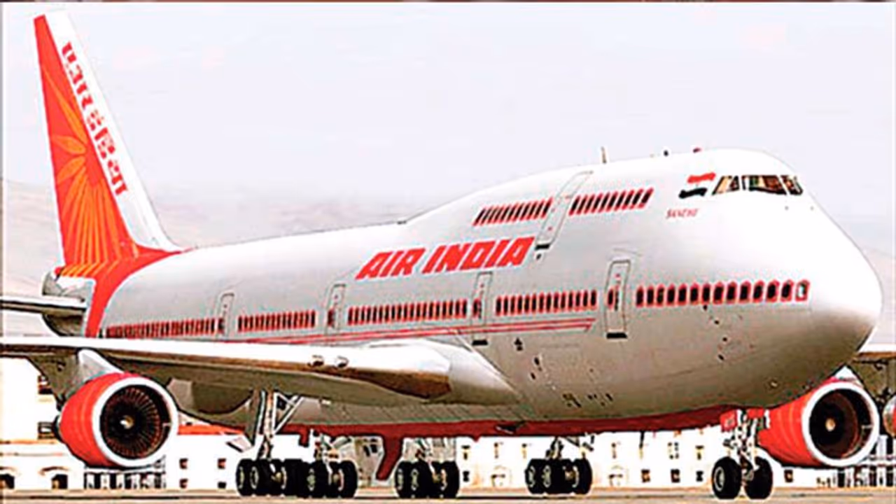 മുതിർന്ന പൗരമാരുടെ ഇളവുകൾ വെട്ടിക്കുറച്ച് എയർ ഇന്ത്യ; പുതിയ നിരക്കുകൾ ഇങ്ങനെ 