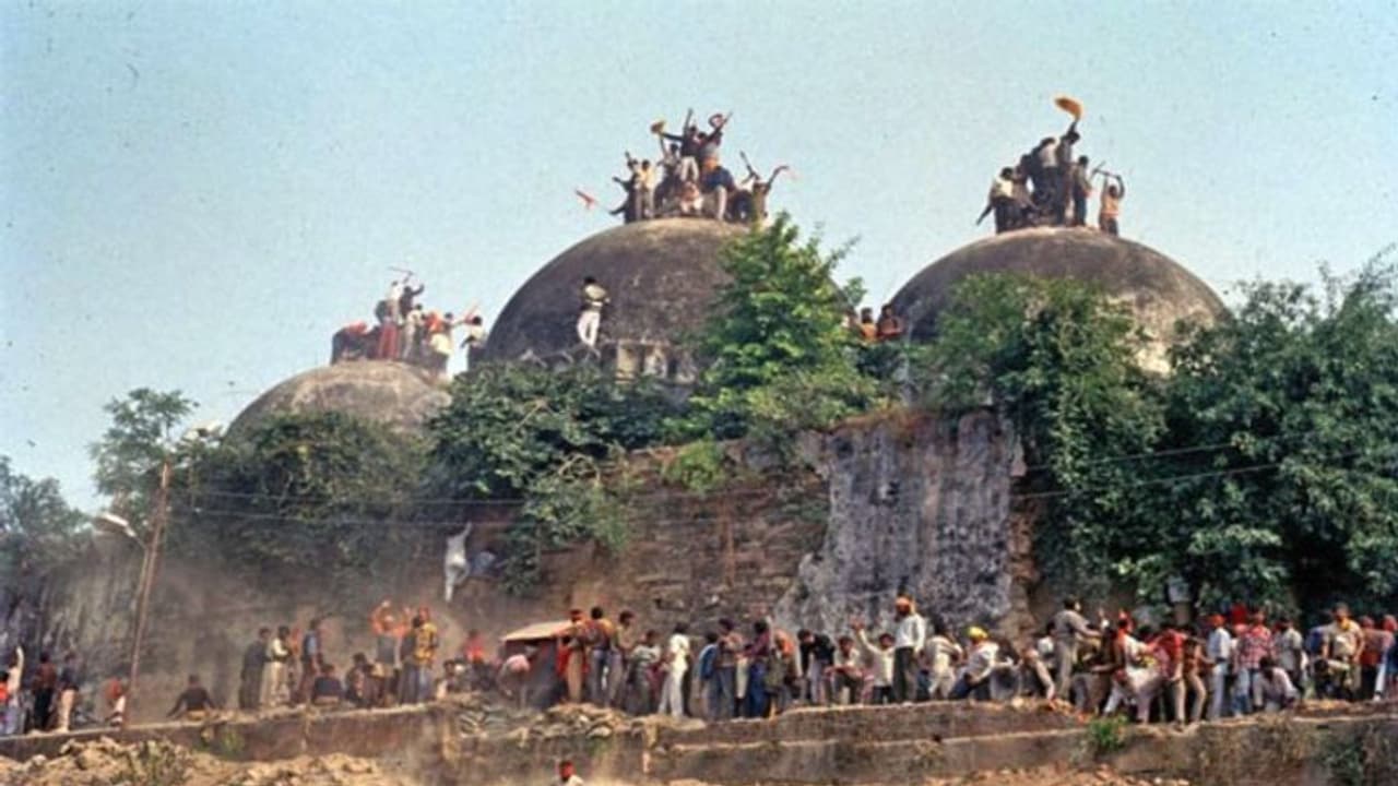 Fact Check: ಅಯೋಧ್ಯೆ ಪೊಲೀಸರಿಂದ ಫೇಸ್ಬುಕ್ ಮೇಲೆ ಕಣ್ಣು!