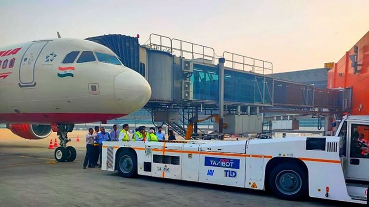 ವಿಶ್ವದಲ್ಲೇ ಮೊದಲು! ಏರಿಂಡಿಯಾದಿಂದ ಟ್ಯಾಕ್ಸಿಬೋಟ್‌ ಬಳಕೆ