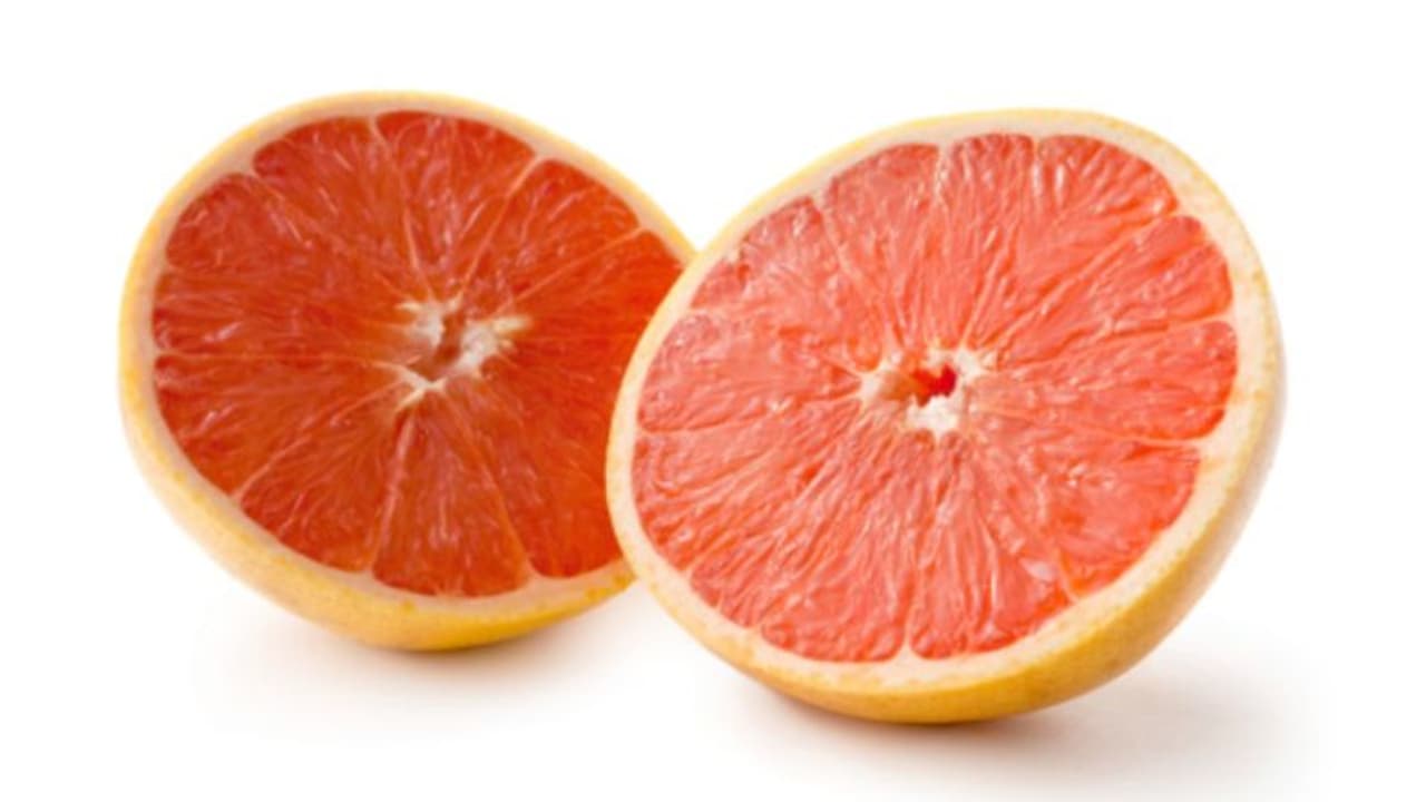 সহজলভ্য এই ফলের রয়েছে এত গুণ, জানলে অবাক হবেন সহজলভ্য এই ফলের রয়েছে এত গুণ, জানলে অবাক হবেন