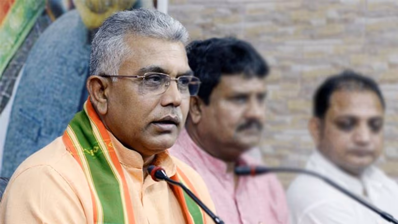 করোনার অডিট কমিটির বৈধতা নিয়ে চ্যালেঞ্জ, হাইকোর্টে মামলা দায়ের দিলীপ ঘোষের করোনার অডিট কমিটির বৈধতা নিয়ে চ্যালেঞ্জ, হাইকোর্টে মামলা দায়ের দিলীপ ঘোষের