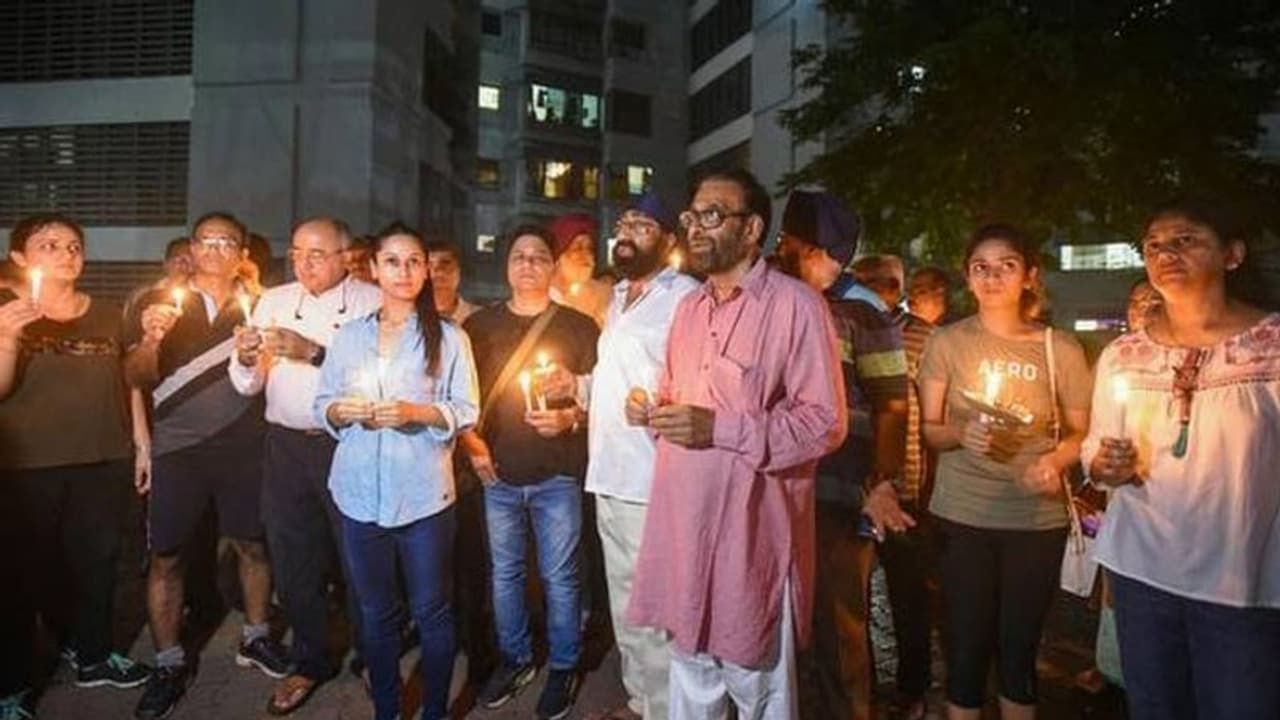 പഞ്ചാബ് മഹാരാഷ്ട്ര സഹകരണ ബാങ്ക് അഴിമതി; യുവതി ആത്മഹത്യ ചെയ്തു പഞ്ചാബ് മഹാരാഷ്ട്ര സഹകരണ ബാങ്ക് അഴിമതി; യുവതി ആത്മഹത്യ ചെയ്തു