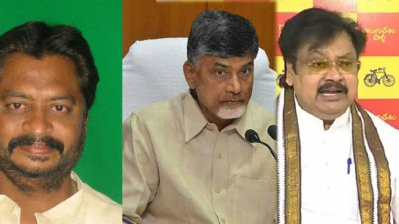 వ్యాఖ్యల చిక్కులు: చంద్రబాబు, హర్షకుమార్, వర్లలకు నోటీసులు వ్యాఖ్యల చిక్కులు: చంద్రబాబు, హర్షకుమార్, వర్లలకు నోటీసులు