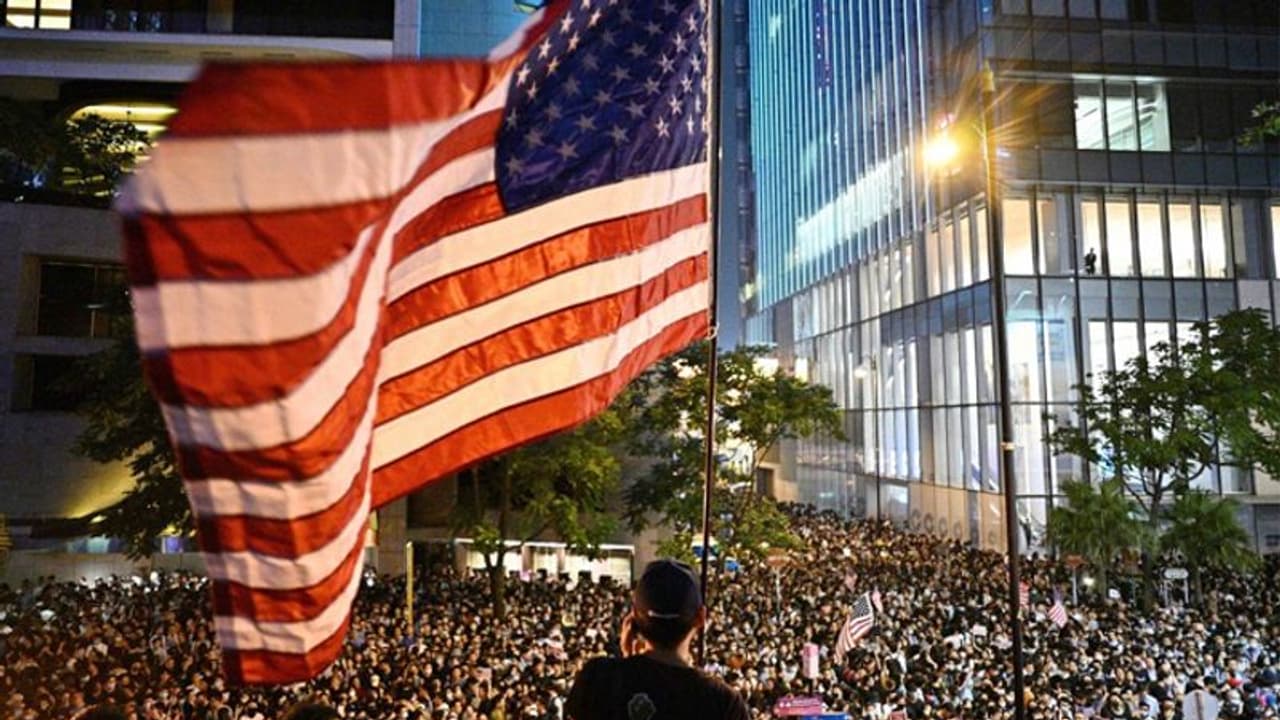 अमेरिकी सभा में हॉन्ग कॉन्ग ‘लोकतंत्र अधिनियम’ पारित हुआ, इस पर चीन ने जताया आक्रोश अमेरिकी सभा में हॉन्ग कॉन्ग ‘लोकतंत्र अधिनियम’ पारित हुआ, इस पर चीन ने जताया आक्रोश