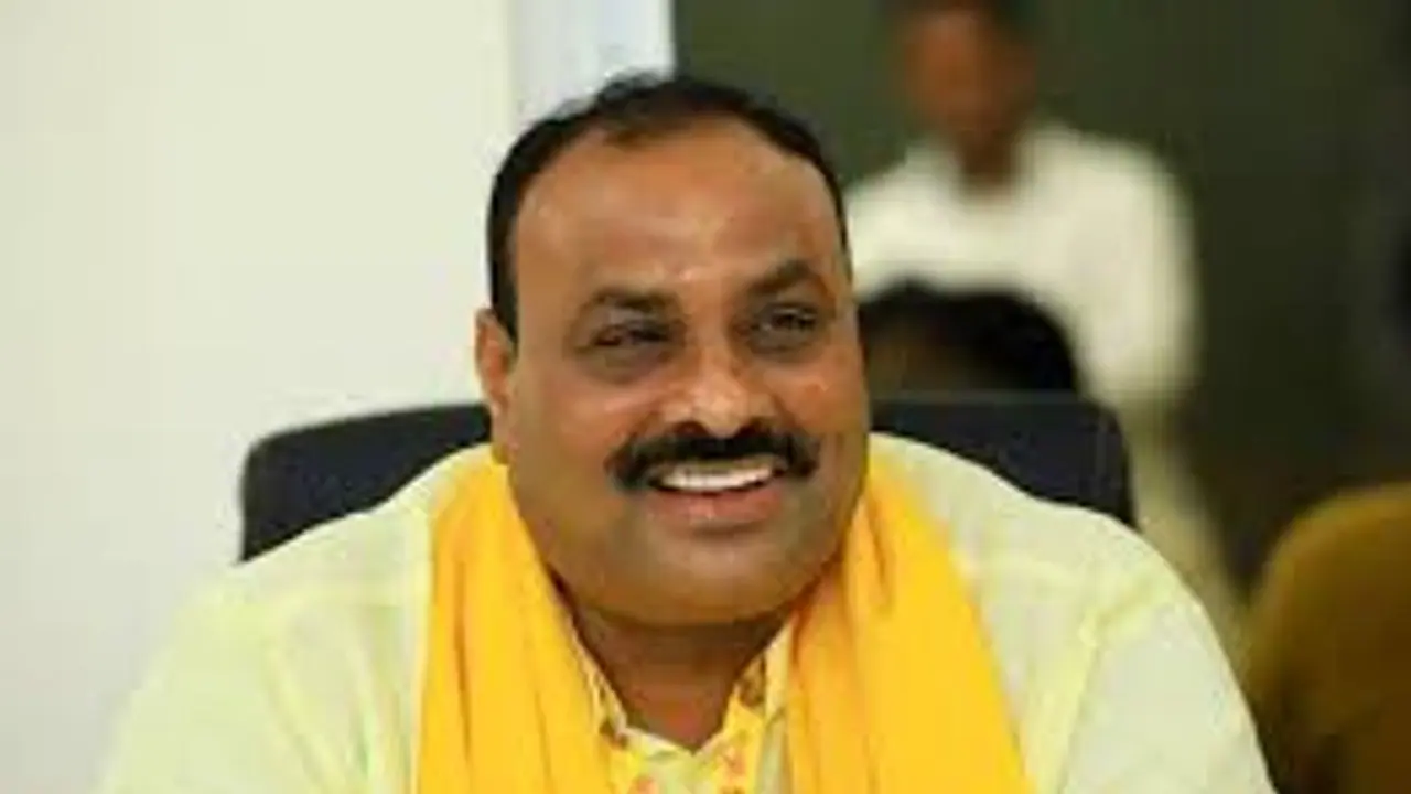 పవన్ వ్యాఖ్యల ఎఫెక్ట్: టీడీపీ ఆఫీసుకి రాజోలు, రాజానగరం తెలుగు తమ్ముళ్లు, సర్ధిచెప్పిన అచ్చెన్నాయుడు పవన్ వ్యాఖ్యల ఎఫెక్ట్: టీడీపీ ఆఫీసుకి రాజోలు, రాజానగరం తెలుగు తమ్ముళ్లు, సర్ధిచెప్పిన అచ్చెన్నాయుడు