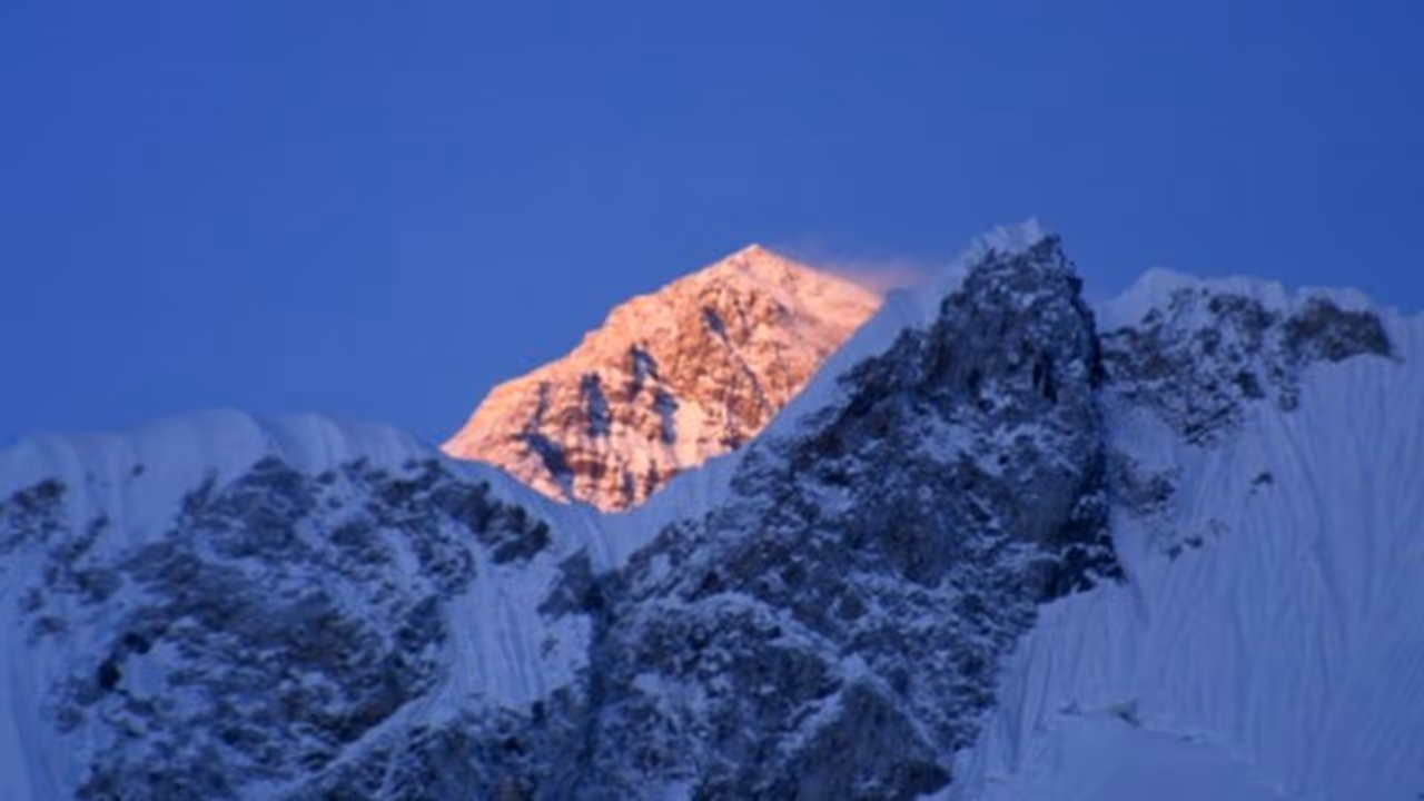 বিশ্ব জুড়ে জলবায়ু পরিবর্তনের প্রভাব, উচ্চতা কমছে মাউন্ট এভারেস্টের বিশ্ব জুড়ে জলবায়ু পরিবর্তনের প্রভাব, উচ্চতা কমছে মাউন্ট এভারেস্টের