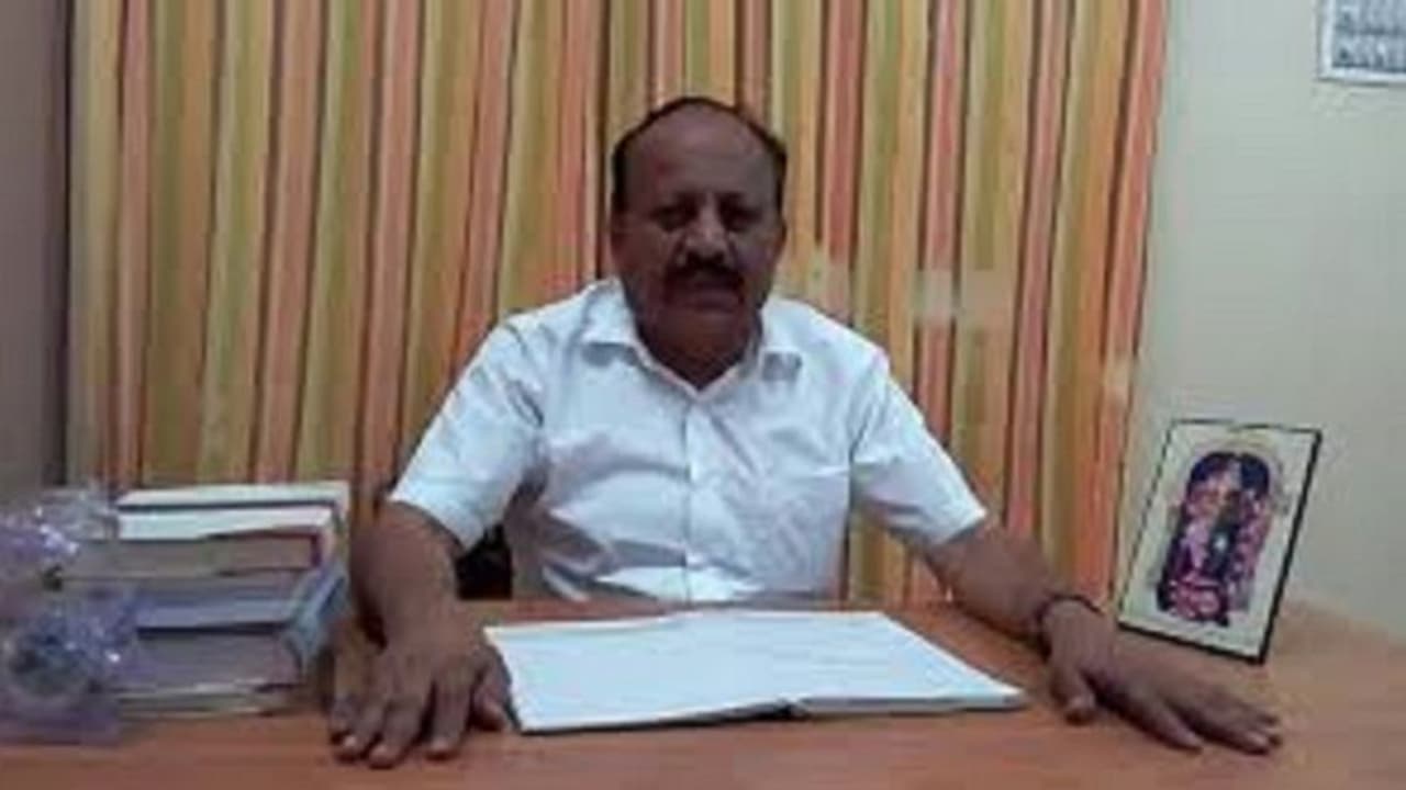 ಮಧುಗಿರಿ ಜಿಲ್ಲಾ ಕೇಂದ್ರ: ಸಿಎಂಗೆ 22 ಪುಟದ ಮನವಿ ಮಧುಗಿರಿ ಜಿಲ್ಲಾ ಕೇಂದ್ರ: ಸಿಎಂಗೆ 22 ಪುಟದ ಮನವಿ