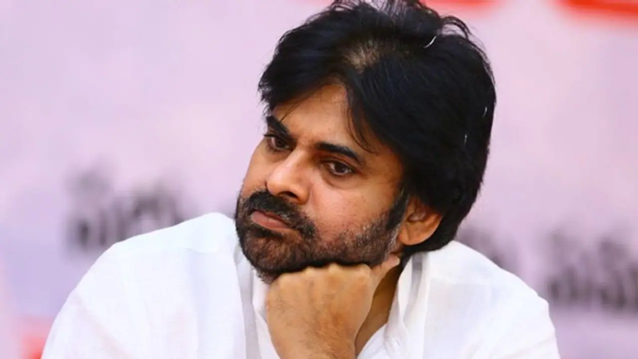Pawan kalyan: జనసేనాని పవన్ కళ్యాణ్కు భారీ షాక్.. Pawan kalyan: జనసేనాని పవన్ కళ్యాణ్కు భారీ షాక్..