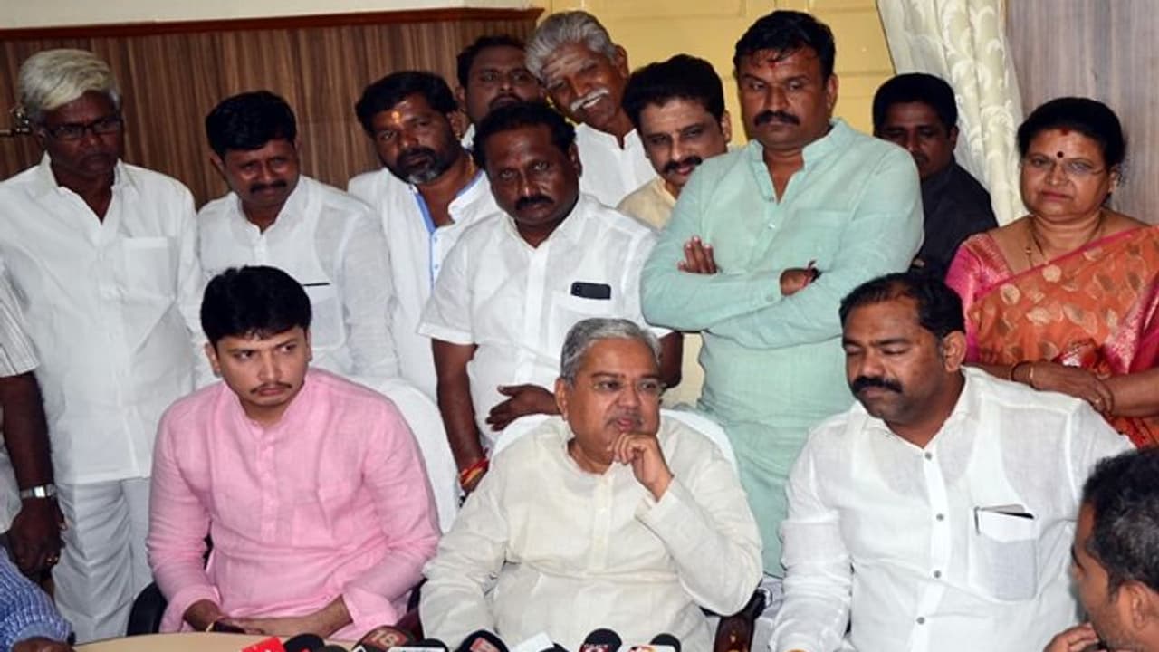 'ಕೇಂದ್ರದಿಂದ ಮತ್ತಷ್ಟು ಪರಿಹಾರ ಬರುತ್ತೆ, ಆದರೆ ಕಾಯಬೇಕಷ್ಟೆ'