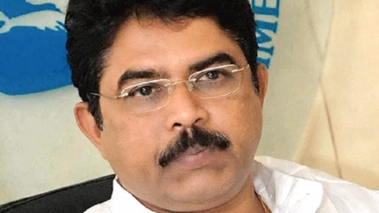 'ಪಾಕಿಸ್ತಾನ ಪರ ಇರೋರಿಗೆ ಗುಂಡಿಕ್ಕಿ, ಪಾಕ್ ಧ್ವಜ ಕಂಡ್ರೆ ಸಿಟ್ಟು ಬರುತ್ತೆ' 'ಪಾಕಿಸ್ತಾನ ಪರ ಇರೋರಿಗೆ ಗುಂಡಿಕ್ಕಿ, ಪಾಕ್ ಧ್ವಜ ಕಂಡ್ರೆ ಸಿಟ್ಟು ಬರುತ್ತೆ'