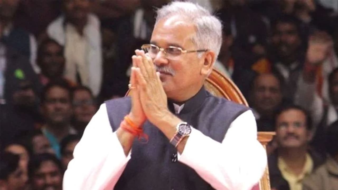 UP में छत्तीसगढ़ के CM ने किया कांग्रेस प्रत्याशी का प्रचार, बोले योगी ने किसानों को बनाया खेतों का चौकीदार UP में छत्तीसगढ़ के CM ने किया कांग्रेस प्रत्याशी का प्रचार, बोले योगी ने किसानों को बनाया खेतों का चौकीदार