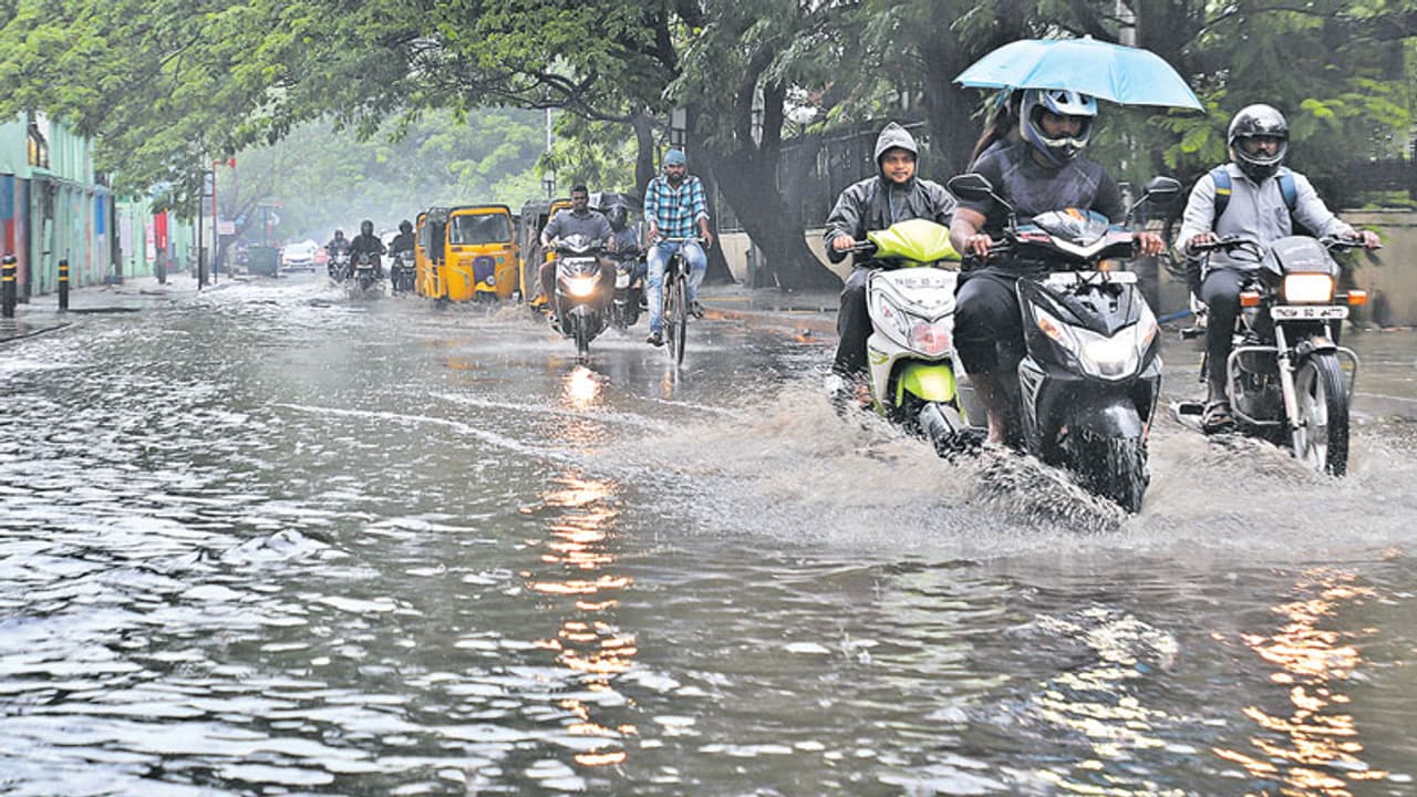 4 ஆம் தேதி முதல் கனமழை..! உஷார் மக்களே..!