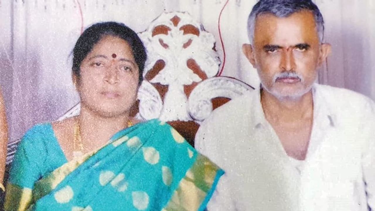 ಸಿಹಿ ಊಟ ಹಾಕಿದ ದಂಪತಿಯನ್ನೇ ಹತ್ಯೆಗೈದರು! ಸಿಹಿ ಊಟ ಹಾಕಿದ ದಂಪತಿಯನ್ನೇ ಹತ್ಯೆಗೈದರು!