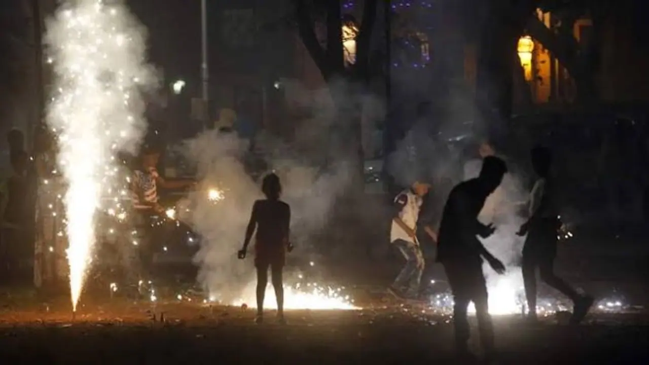 தீபாவளி பட்டாசுகளால் கண்ணில் காயம் ஏற்பட்டால் என்ன செய்ய வேண்டும்? என்ன செய்யக்கூடாது? 