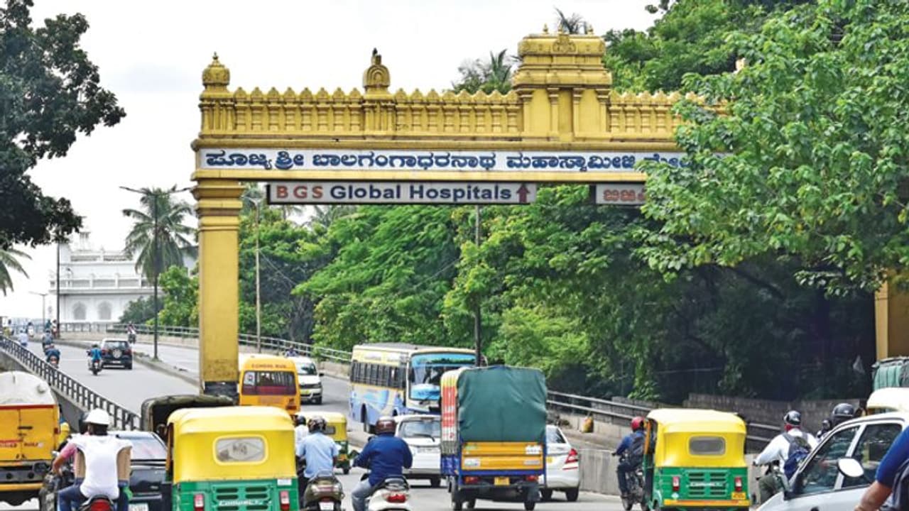 ಬೆಂಗಳೂರು : ಈ ರಸ್ತೆಯಲ್ಲಿ ವಾಹನ ಸಂಚಾರ ನಿಷೇಧ ಬೆಂಗಳೂರು : ಈ ರಸ್ತೆಯಲ್ಲಿ ವಾಹನ ಸಂಚಾರ ನಿಷೇಧ