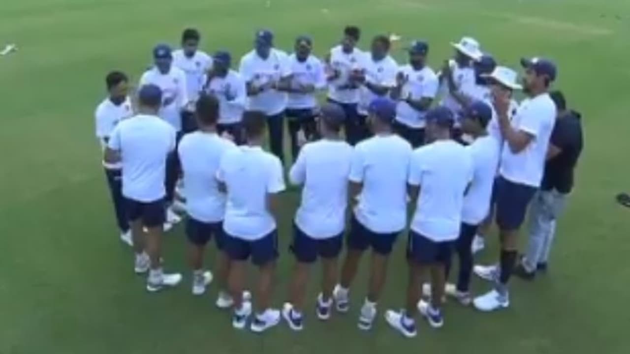 4 பேட்ஸ்மேன்கள், 6 பவுலர்கள்.. இந்திய டெஸ்ட் அணியின் மாற்று வீரர்கள் பட்டியல்