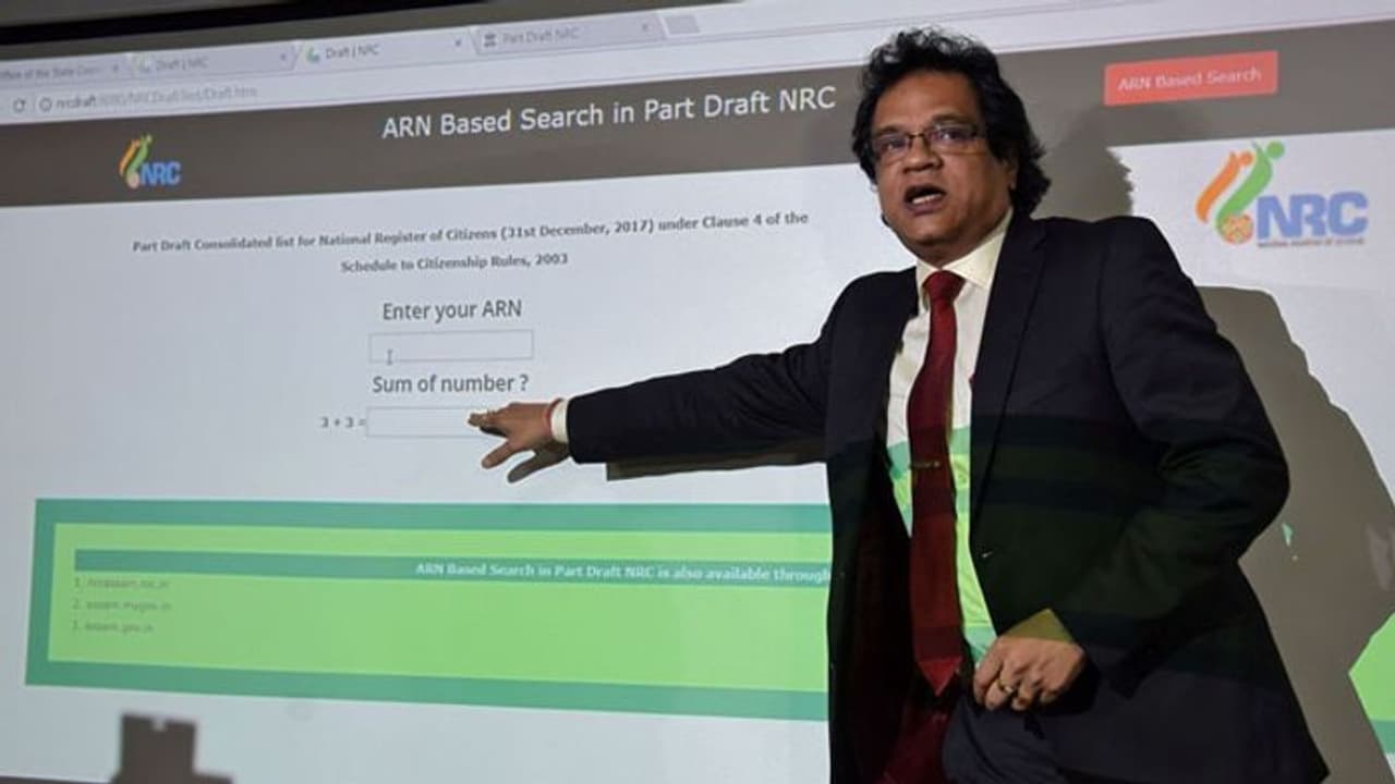 ദേശീയ പൗരത്വ രജിസ്റ്റർ കോർഡിനേറ്റർ പ്രതീക് ഹജേലയെ അസമിൽ നിന്ന് നാടുകടത്തിയത് എന്തിന്? ദേശീയ പൗരത്വ രജിസ്റ്റർ കോർഡിനേറ്റർ പ്രതീക് ഹജേലയെ അസമിൽ നിന്ന് നാടുകടത്തിയത് എന്തിന്?