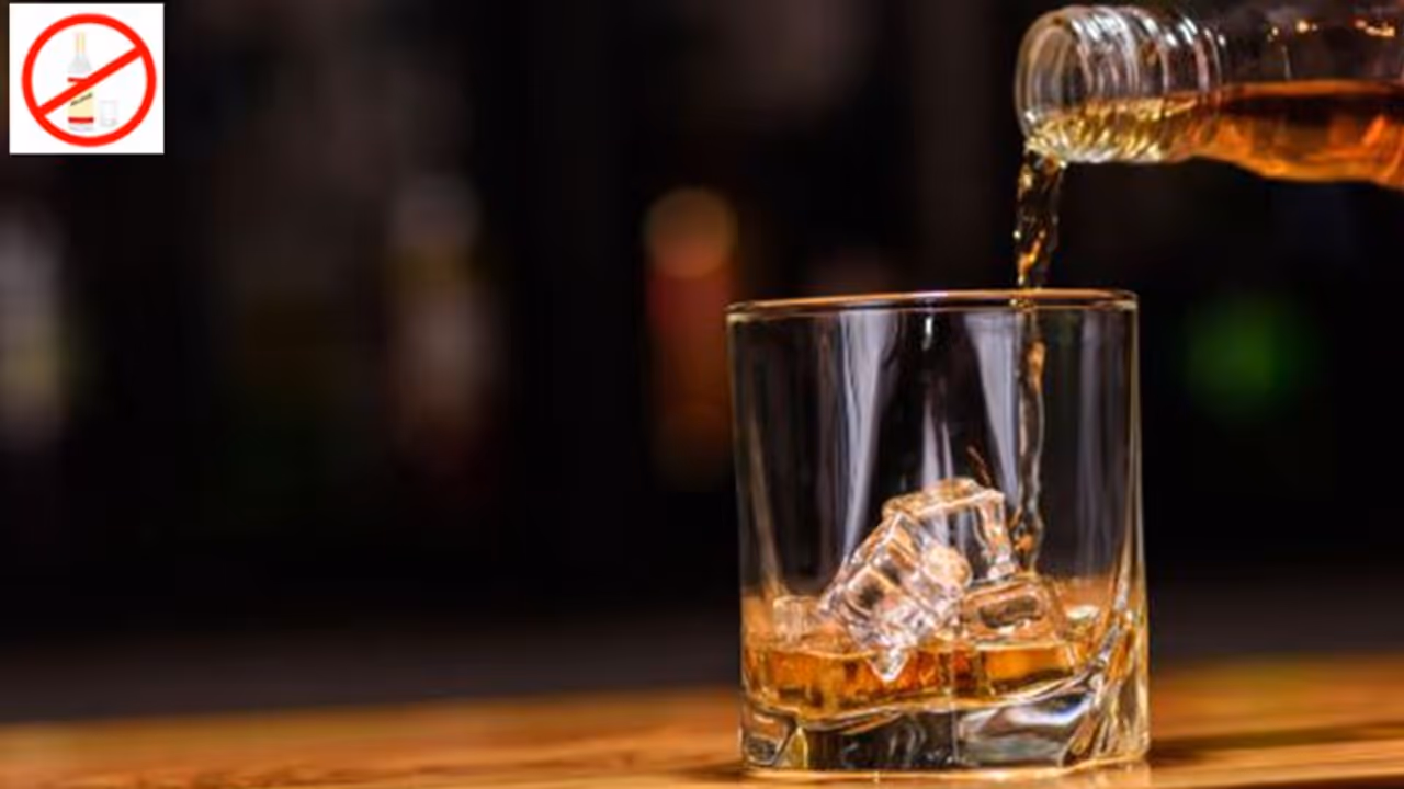 ಬಳ್ಳಾರಿಯಲ್ಲಿ ಹಗಲು ಕುಡುಕರ ಹಾವಳಿಯಿಂದ ಬೇಸತ್ತ ಜನತೆ! ಬಳ್ಳಾರಿಯಲ್ಲಿ ಹಗಲು ಕುಡುಕರ ಹಾವಳಿಯಿಂದ ಬೇಸತ್ತ ಜನತೆ!