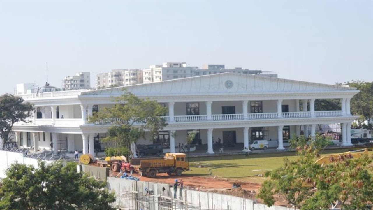 ''ఆర్టిసి కార్మికుల కడుపు మండుతుంటే... ప్రగతిభవన్ లో యాటల కోత'' ''ఆర్టిసి కార్మికుల కడుపు మండుతుంటే... ప్రగతిభవన్ లో యాటల కోత''