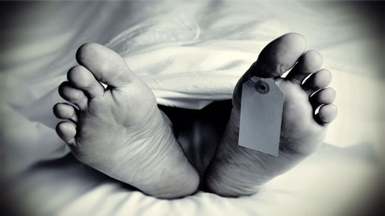 முகம் தெரியாத ஆணுடன் பைக்கில் வந்த ஷோபனா..!! கதறக் கதற கற்பழித்துக் கொலை..!! முகம் தெரியாத ஆணுடன் பைக்கில் வந்த ஷோபனா..!! கதறக் கதற கற்பழித்துக் கொலை..!!