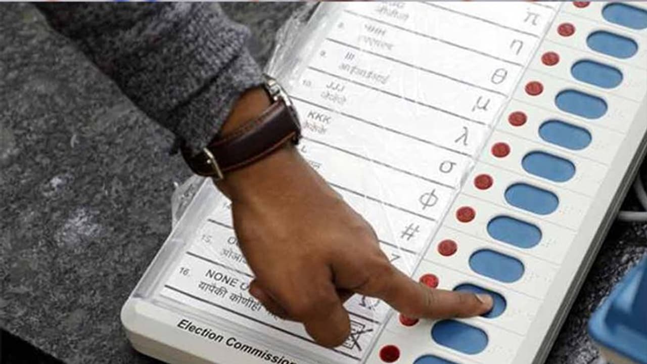 ನಾನು EVMನಿಂದ ಗೆದ್ದಿದ್ದು, ಜನತೆಗೆ ಕಾಂಗ್ರೆಸ್ ಬೇಡವಾಗಿದೆ ಎಂದ ಕರ್ನಾಟಕ ಕೈ ಶಾಸಕ