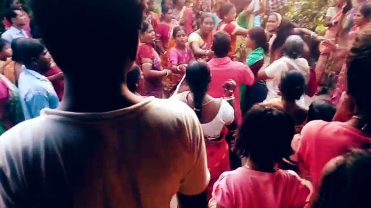 একাধিক সম্পর্কে গৃহবধূ, প্রেমিকের রহস্যমৃত্যুর পরই বিবস্ত্র করে শাস্তি বীরভূমে একাধিক সম্পর্কে গৃহবধূ, প্রেমিকের রহস্যমৃত্যুর পরই বিবস্ত্র করে শাস্তি বীরভূমে