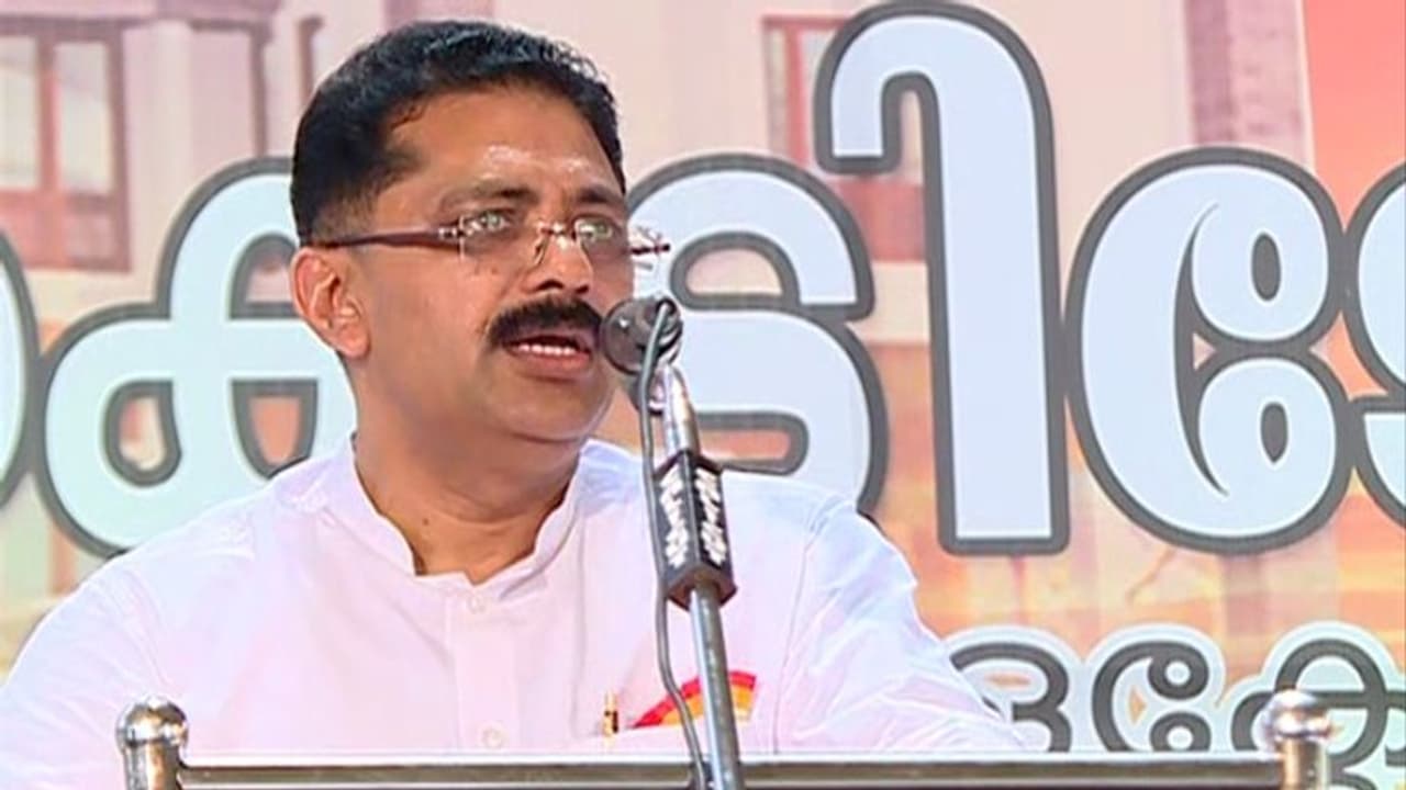 പ്രവാസികൾക്കുള്ള സൗജന്യ ക്വാറന്റൈന്; നിലപാടില് മലക്കം മറിഞ്ഞ് മന്ത്രി കെടി ജലീൽ പ്രവാസികൾക്കുള്ള സൗജന്യ ക്വാറന്റൈന്; നിലപാടില് മലക്കം മറിഞ്ഞ് മന്ത്രി കെടി ജലീൽ