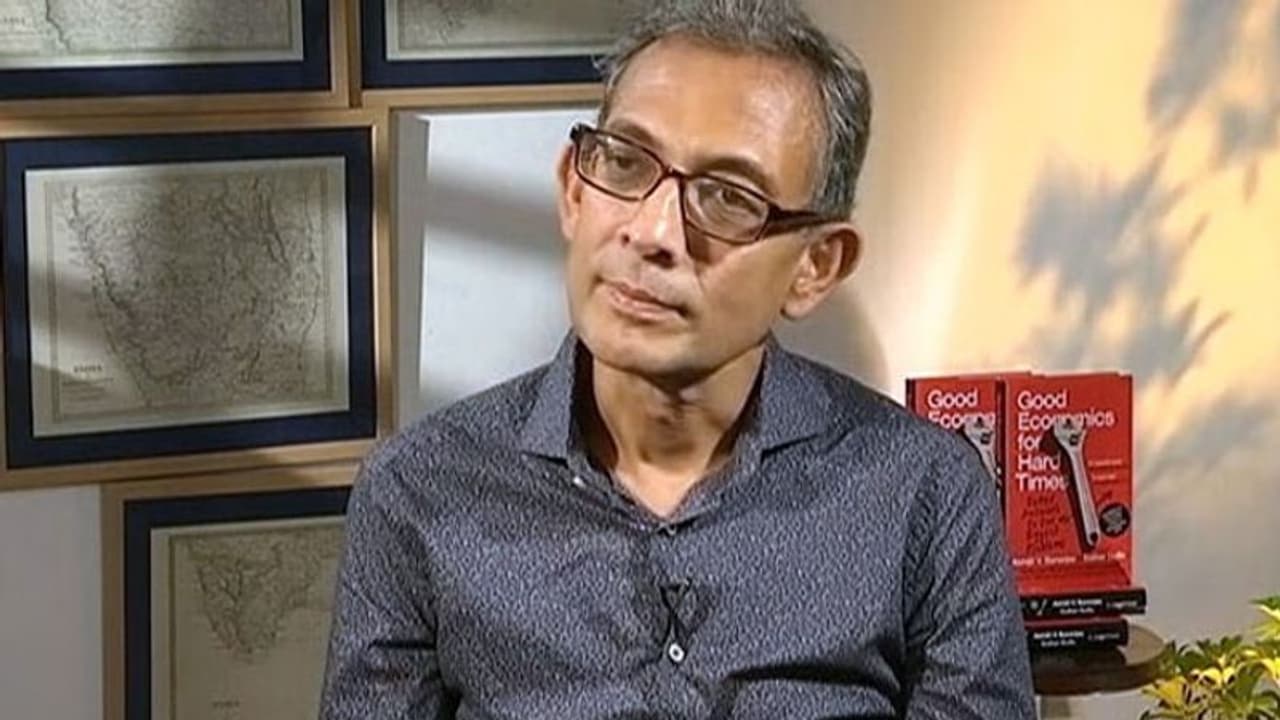 ನಾನು ಮತ್ತು ನಿರ್ಮಲಾ ಸಹಪಾಠಿಗಳು: ಅಭಿಜಿತ್ ಬ್ಯಾನರ್ಜಿ! ನಾನು ಮತ್ತು ನಿರ್ಮಲಾ ಸಹಪಾಠಿಗಳು: ಅಭಿಜಿತ್ ಬ್ಯಾನರ್ಜಿ!