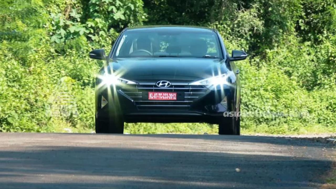 Hyundai Elantra : എലാൻട്രയെ ഔദ്യോഗിക വെബ്സൈറ്റിൽ നിന്ന് ഒഴിവാക്കി ഹ്യുണ്ടായി Hyundai Elantra : എലാൻട്രയെ ഔദ്യോഗിക വെബ്സൈറ്റിൽ നിന്ന് ഒഴിവാക്കി ഹ്യുണ്ടായി