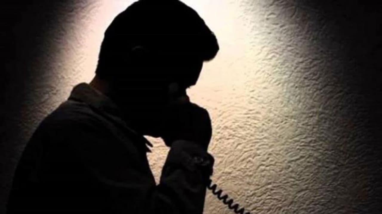 నేను కేటీఆర్ పీఏను.. మంత్రి ఇంటికి కొన్ని వస్తువులు కావాలంటూ... నేను కేటీఆర్ పీఏను.. మంత్రి ఇంటికి కొన్ని వస్తువులు కావాలంటూ...