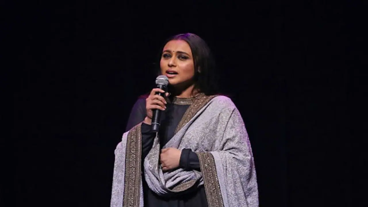 প্রথম ছবি মুক্তির দিনে বাবাকে প্রায় হারাতে বসেছিলেন, দুঃসহ সেই অভিজ্ঞতা শেয়ার করলেন রানি প্রথম ছবি মুক্তির দিনে বাবাকে প্রায় হারাতে বসেছিলেন, দুঃসহ সেই অভিজ্ঞতা শেয়ার করলেন রানি