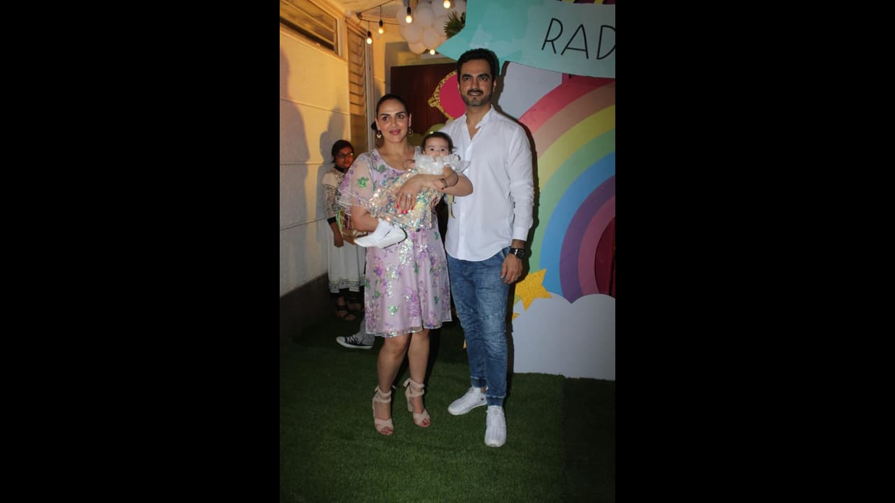 খুদে তারকার জন্মদিনে বিশেষ পার্টি, নিমন্ত্রণ রক্ষায় তৈমুর ইনায়া খুদে তারকার জন্মদিনে বিশেষ পার্টি, নিমন্ত্রণ রক্ষায় তৈমুর ইনায়া